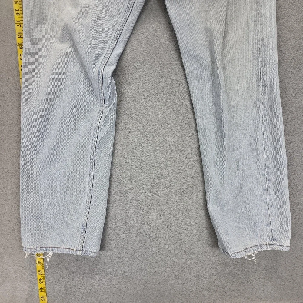 Vintage Levis 501 Jeans Mens Blue Light Wash Made In USA Button Fly Fits 32x32